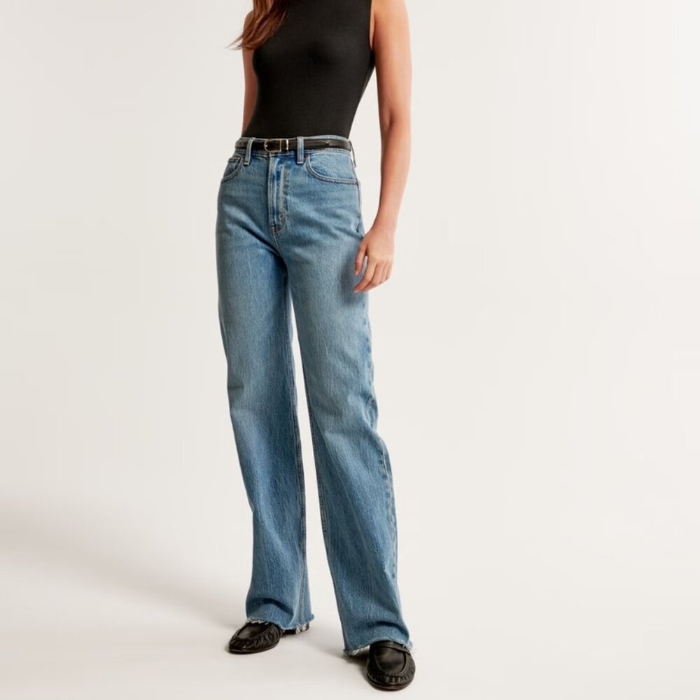 NWT: Abercrombie High Rise 90s Relaxed Jean (Vintage Denim)